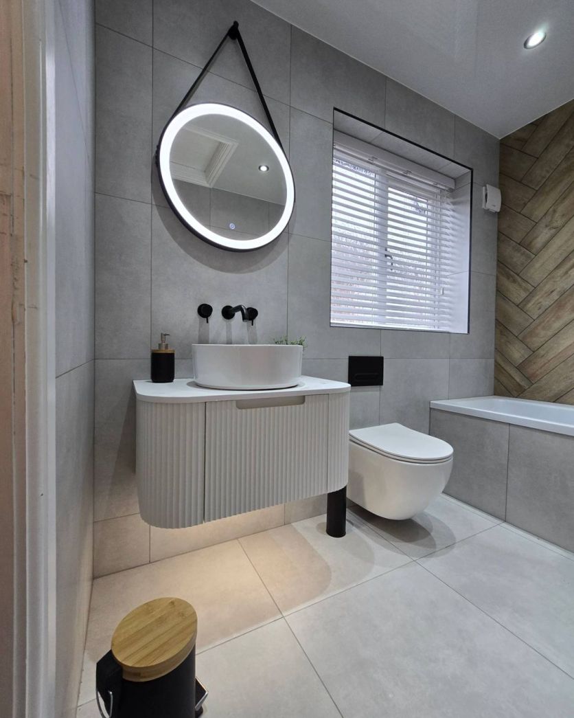 750mm Ribbed Wall Hung Matt White Vanity Unit & White Worktop