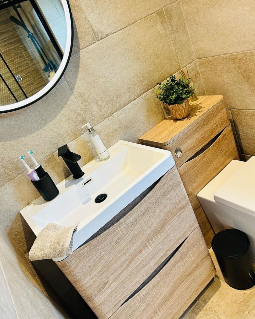 Erin Floorstanding Vanity Unit in Light Oak