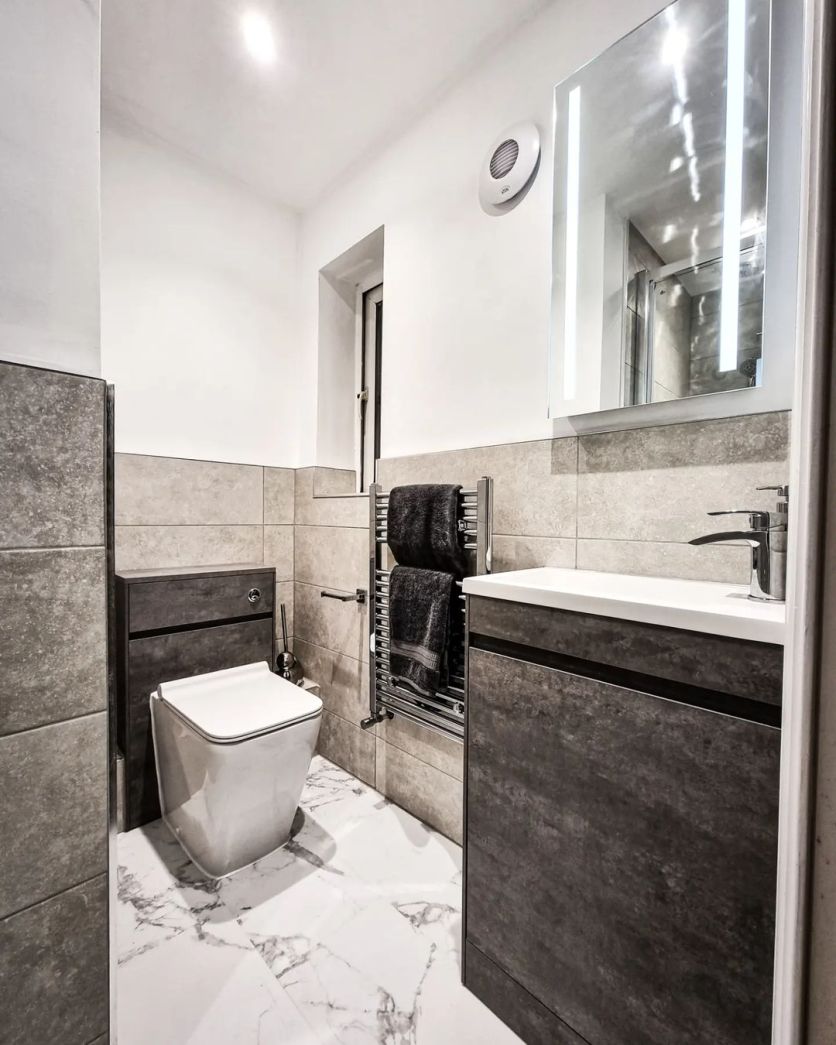 Odion 540mm Cloakroom Vanity Unit in Metallic