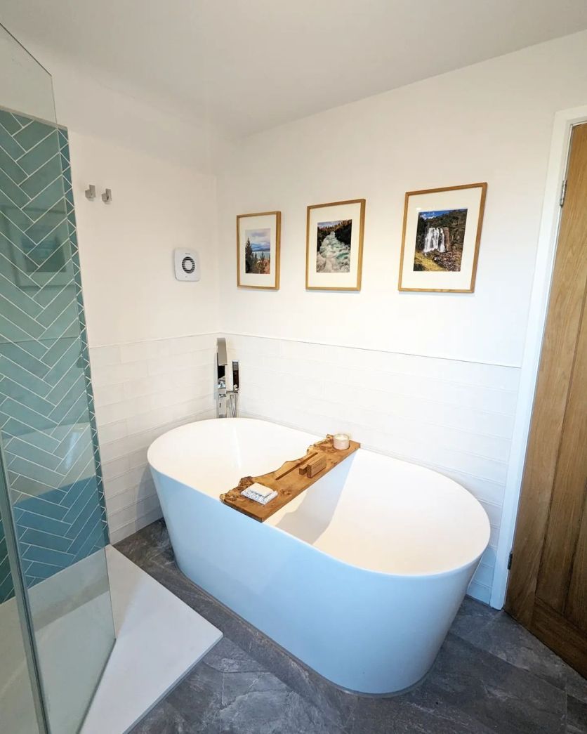 Noah White Freestanding Bath