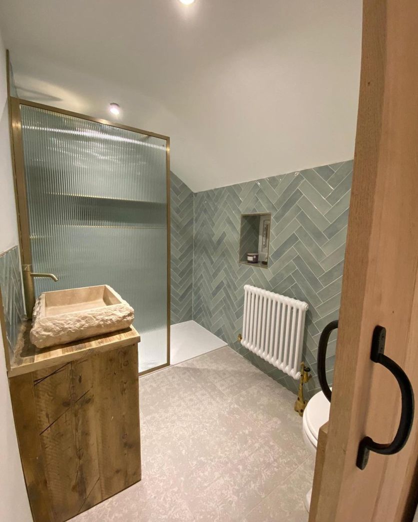 Amien Brushed Gold Frame Fluted Glass Shower Screen