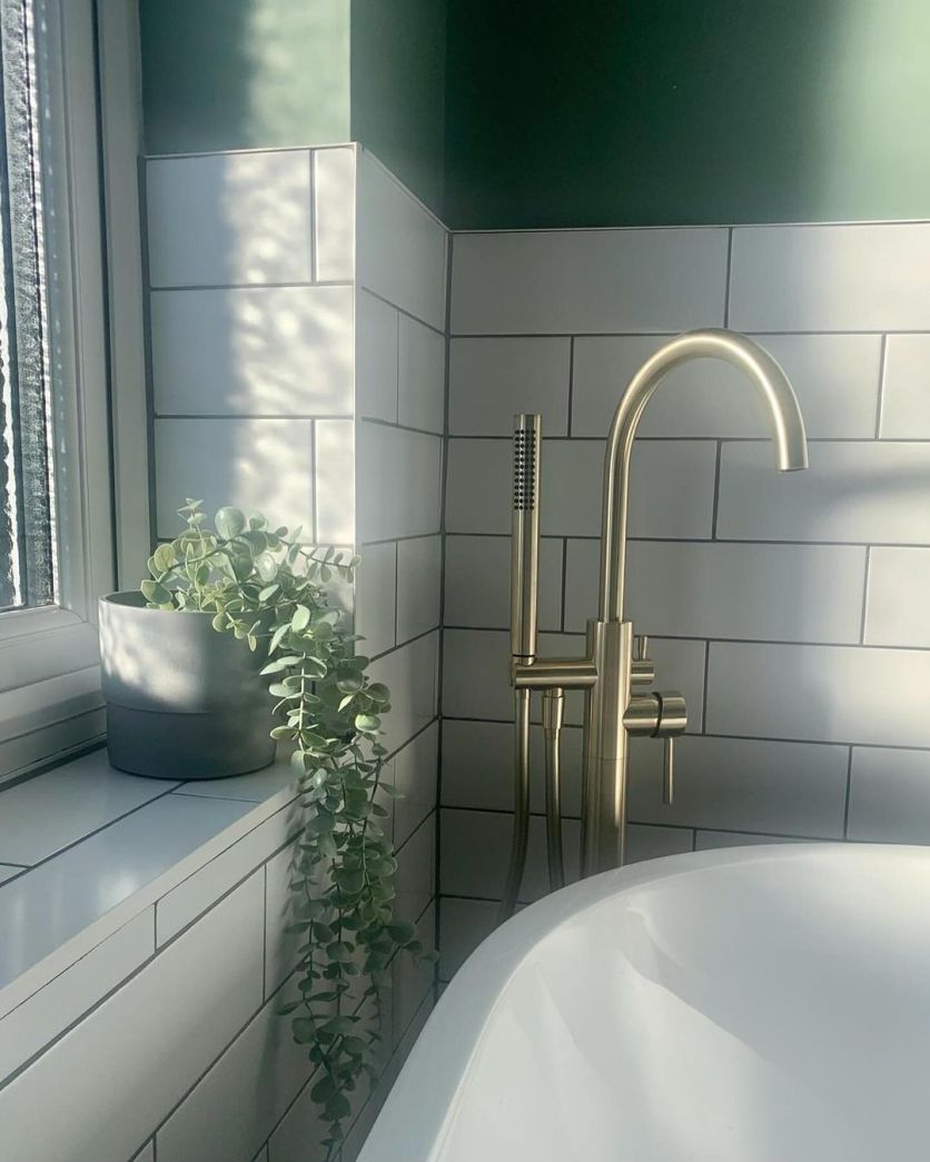 Moray Champagne Gold Freestanding Bath Tap
