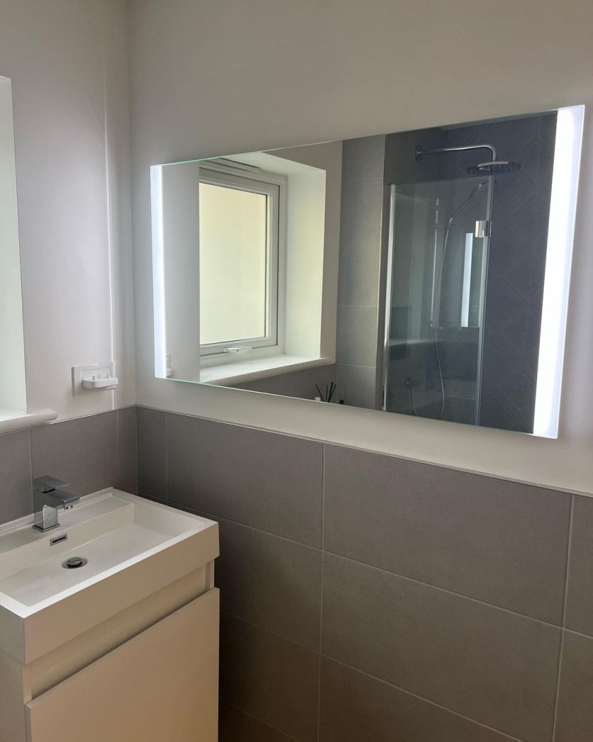 Neptune LED Mirror with Demister & Infra Red Sensor