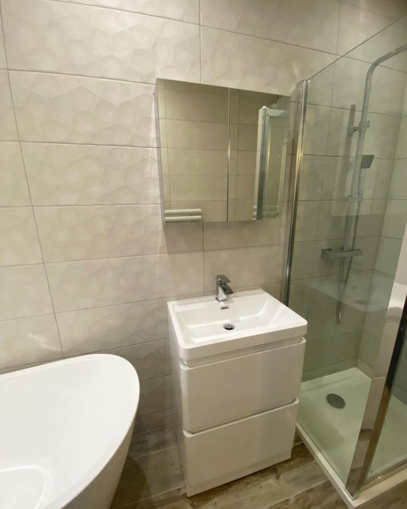 Neon Gloss White Floor Standing Vanity Unit