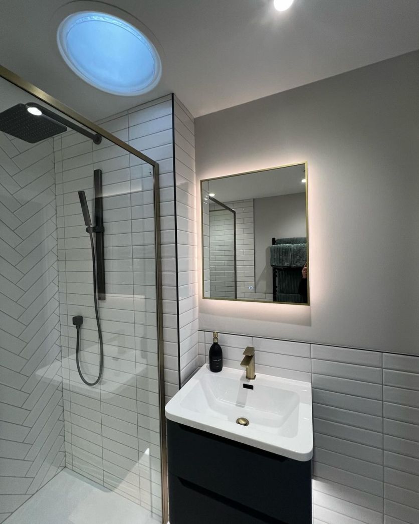 Dolchi White Ceramic Tile