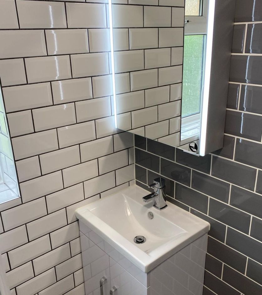Lemer 550mm LED Single Door Mirrored Cabinet