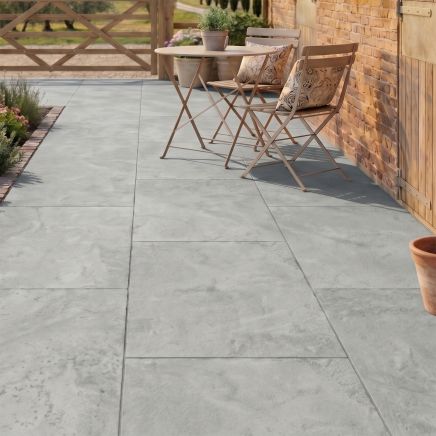 Gandi Gris Outdoor Matt Porcelain Tile 900x600mm roomset