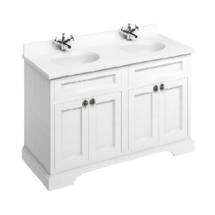 Traditional white freestanding vanity unit