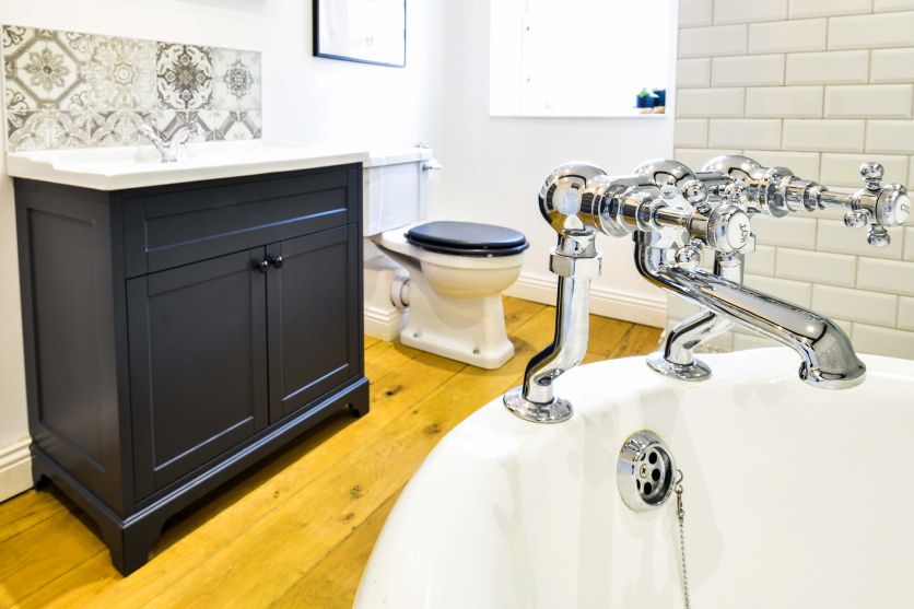 Grosvenor Chrome Bath Filler Tap