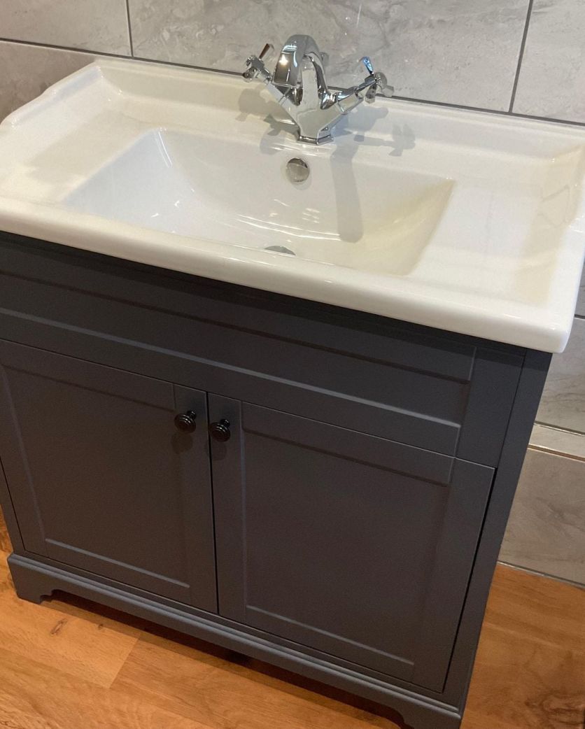 Arundel Floorstanding Traditional Vanity Unit in Midnight Grey