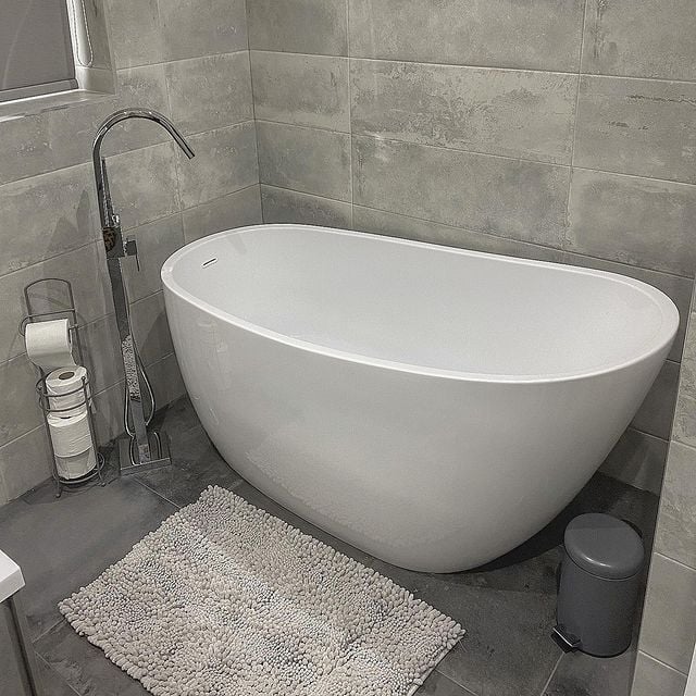 Isleworth Freestanding Bath