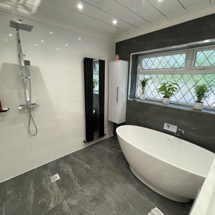 Noir Thermostatic Shower Pack