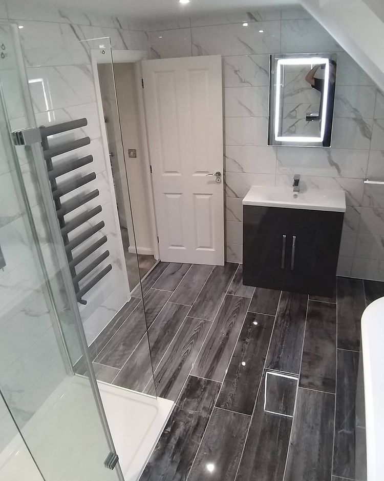 Myst Smoke Gloss Wood Effect Porcelain Tile