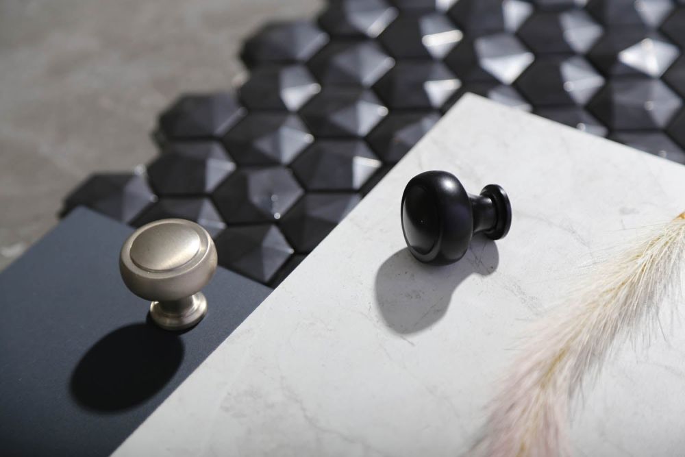 Cambridge Matt Black Knob Handle
