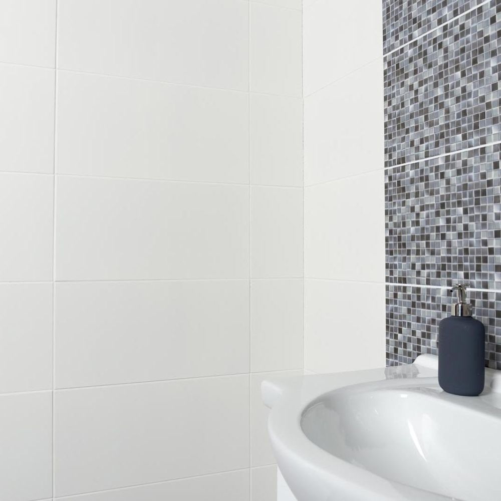 Blanco Ceramic Matt White Wall Tile - 250x500mm