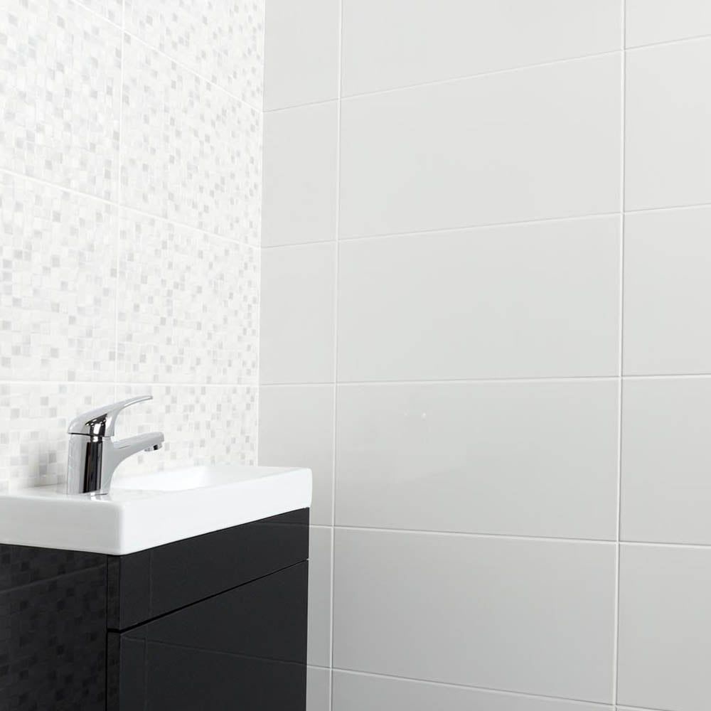 Blanco White Gloss Ceramic Wall Tile - 250x500mm