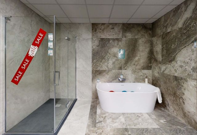 Bathroom enclosures at Easy Bathrooms Aintree