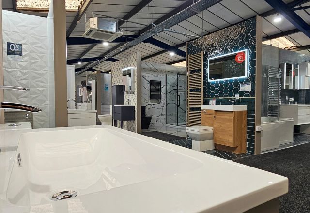 Reading Tilehurst bathroom studio