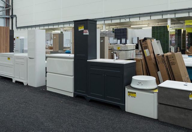 Easy Bathrooms Clearance Outlet at Wakefield