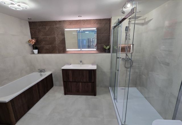 Easy Bathrooms & Tiles Nottingham Castle Showroom