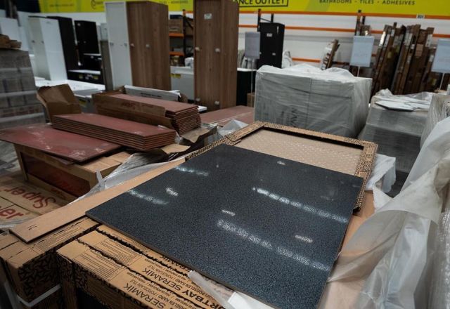 Easy Bathrooms Clearance Outlet at Wakefield