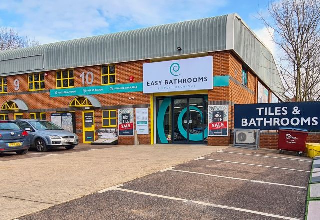 St Albans store over 60 bays