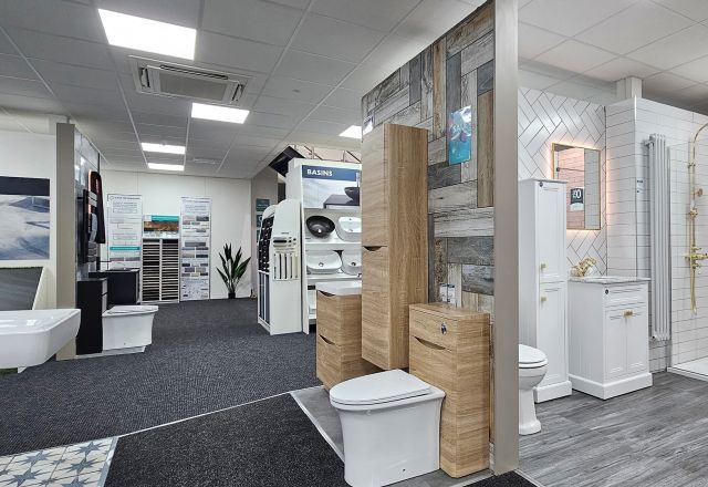 Bathroom bays at Easy Bathrooms Reading Tilehurst
