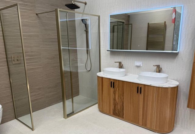 Easy Bathrooms & Tiles Welwyn Garden City Showroom