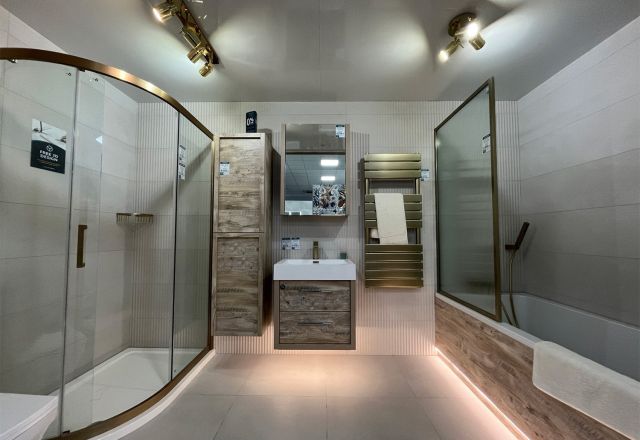 Easy Bathrooms Birstall Showroom displays