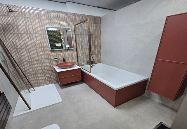 Easy Bathrooms & Tiles Showroom Newbury display stand featuring a modern bathroom suite with contemporary coloured furniture