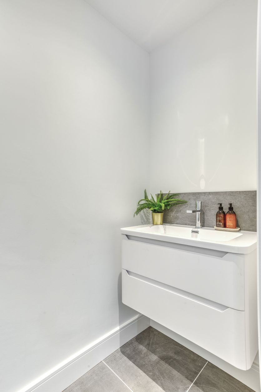 Ellis Wall Hung 800mm Vanity Unit in Matt White