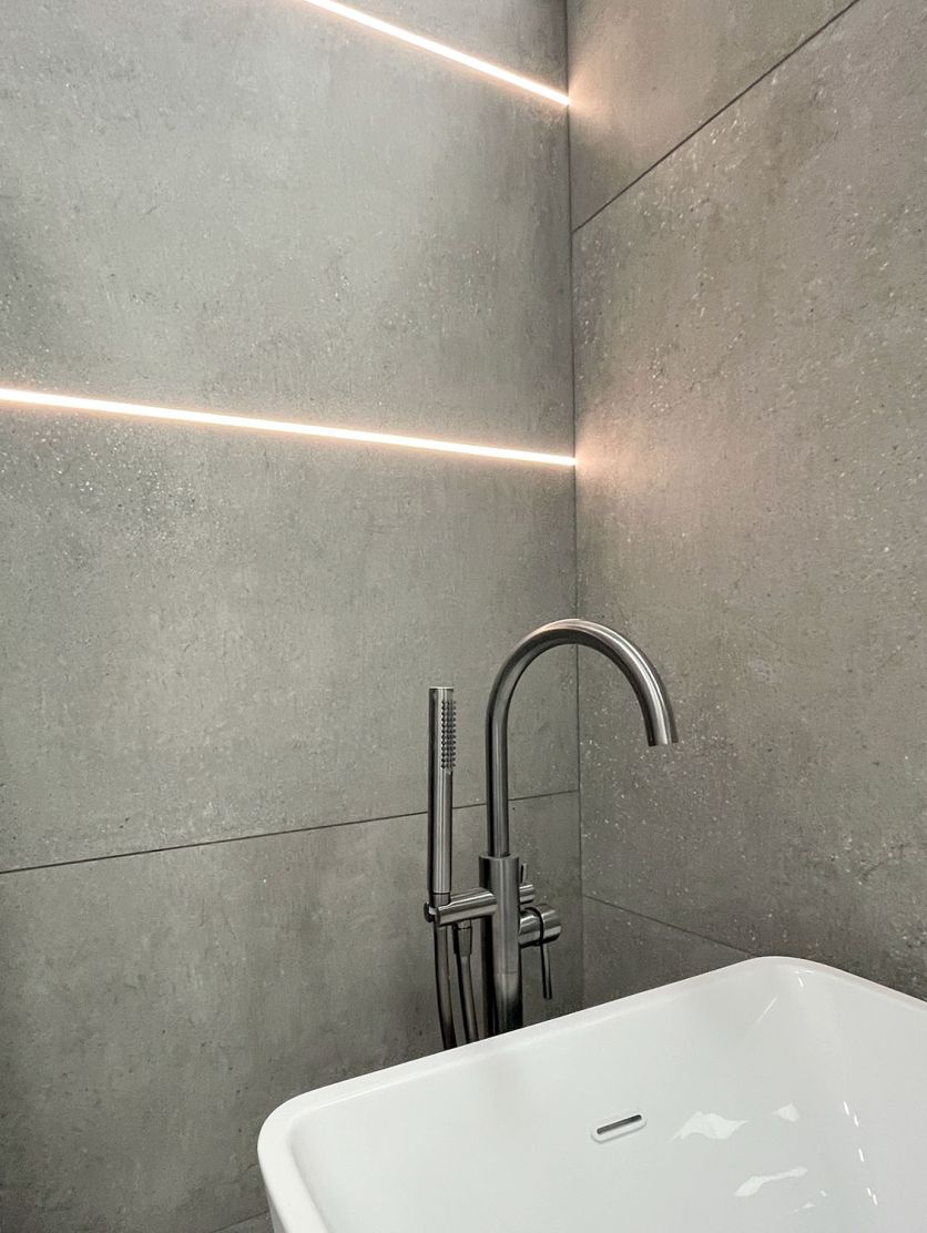 Moray Gun Metal Floor Standing Bath Tap
