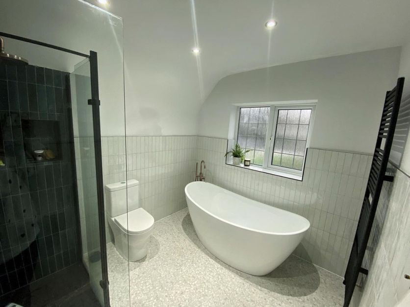 Lambi Freestanding Bath