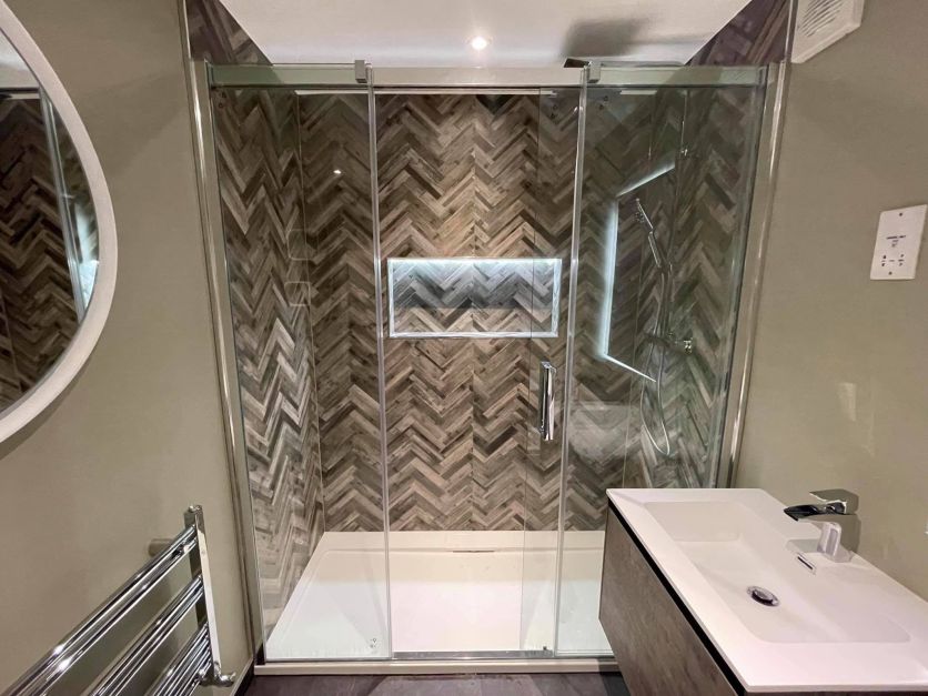 Sana Sliding Shower Door