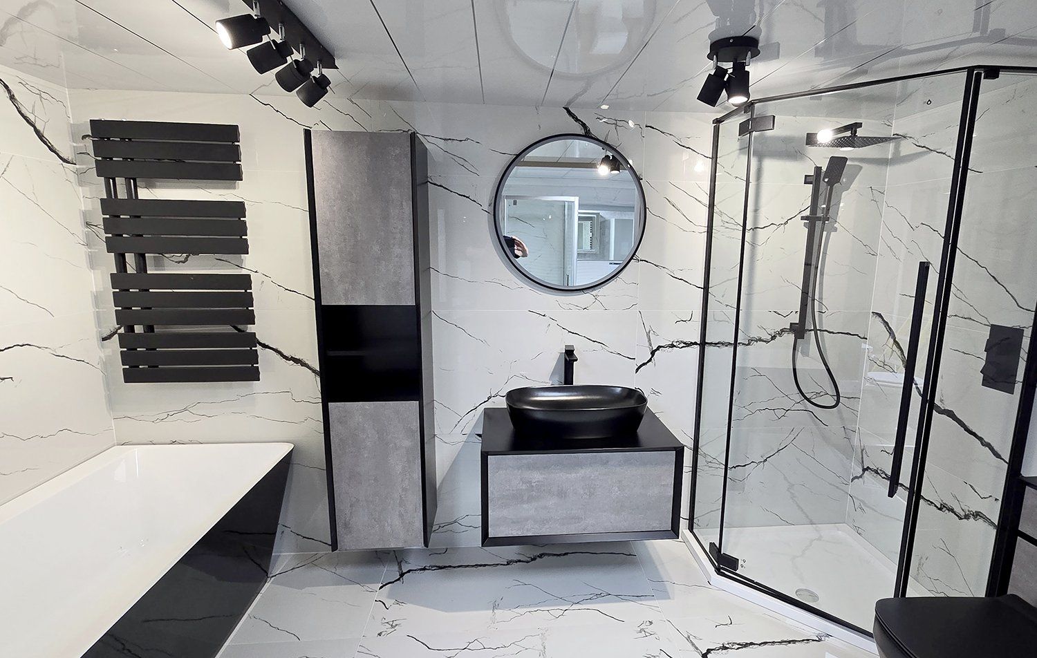 Easy Bathrooms & Tiles High Wycombe Bathroom Showroom