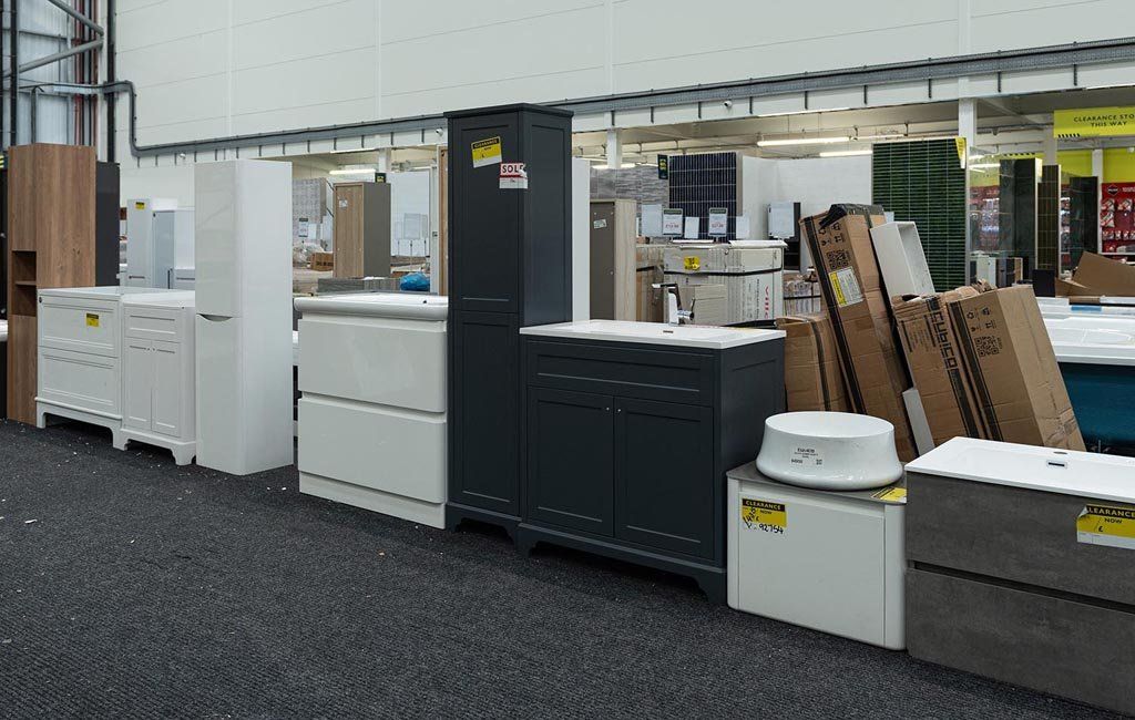Easy Bathrooms Clearance Outlet at Wakefield