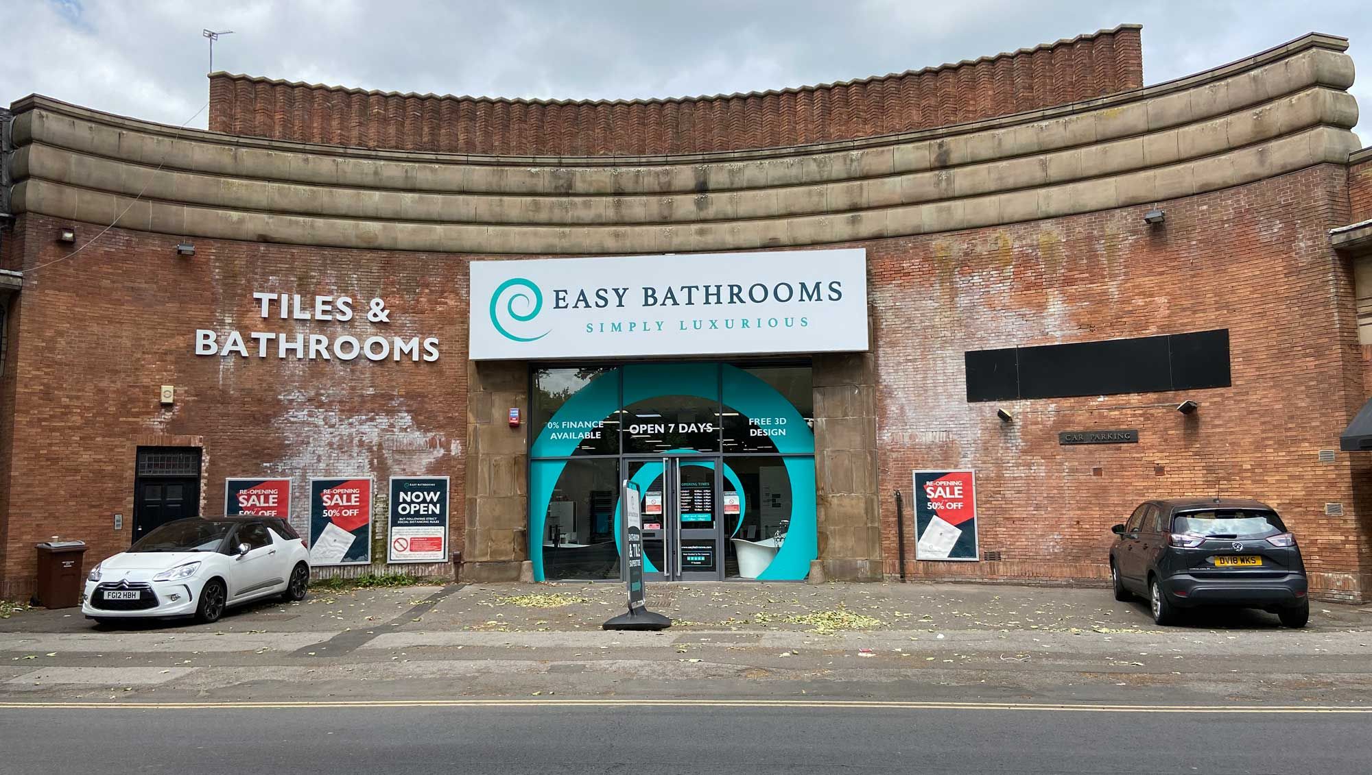 Easy Bathrooms Nottingham store over 50 bays
