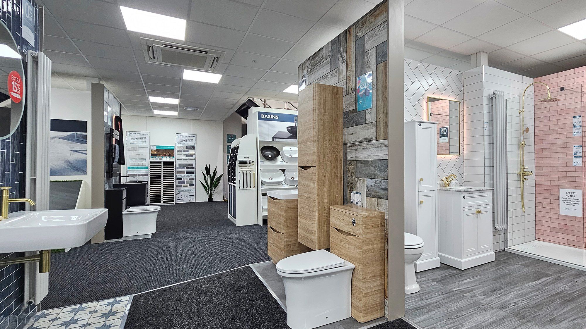 Bathroom bays at Easy Bathrooms Reading Tilehurst