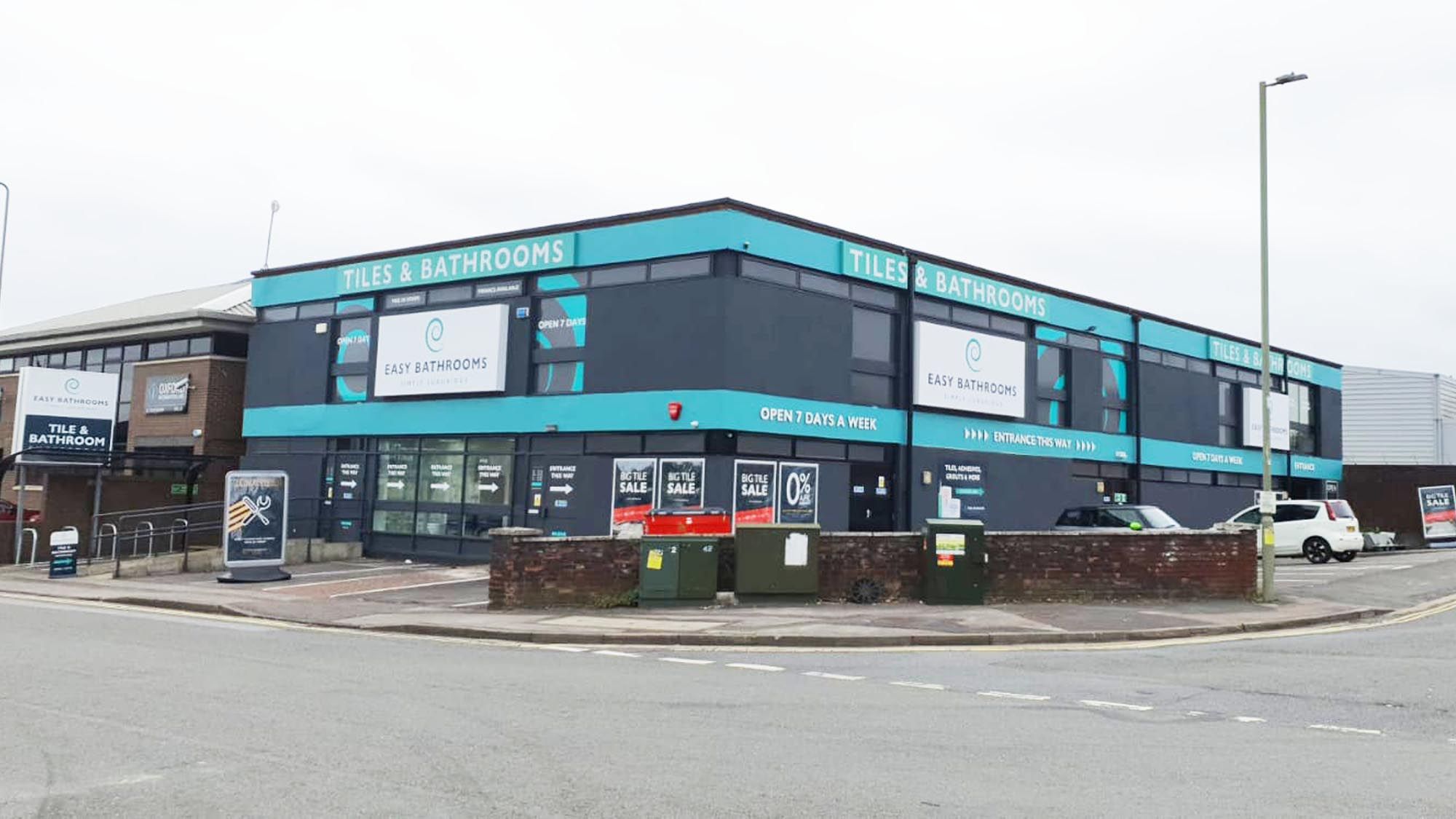 Oxford store over 80 bays