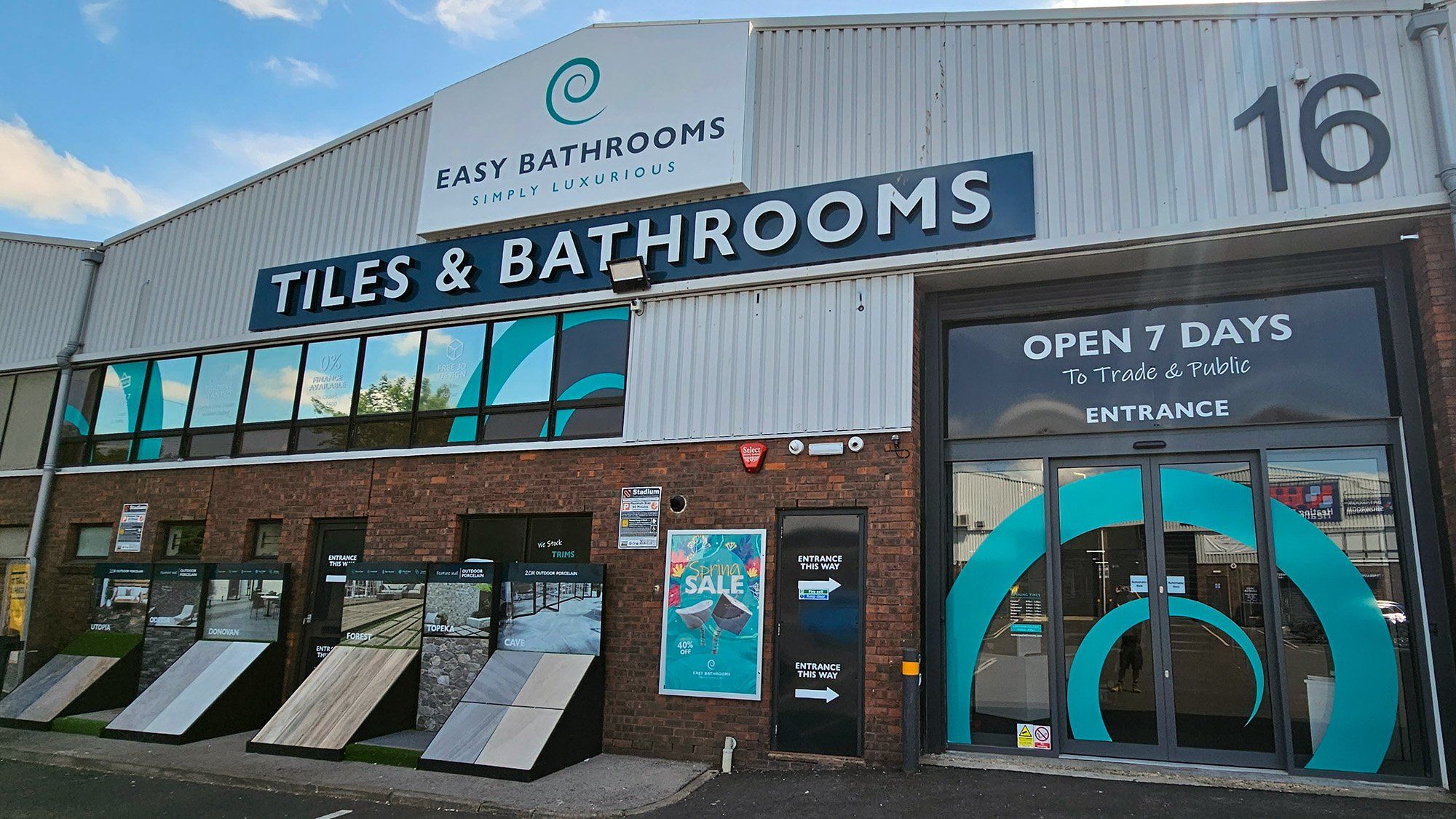 Reading Tilehurst store over 106 bays